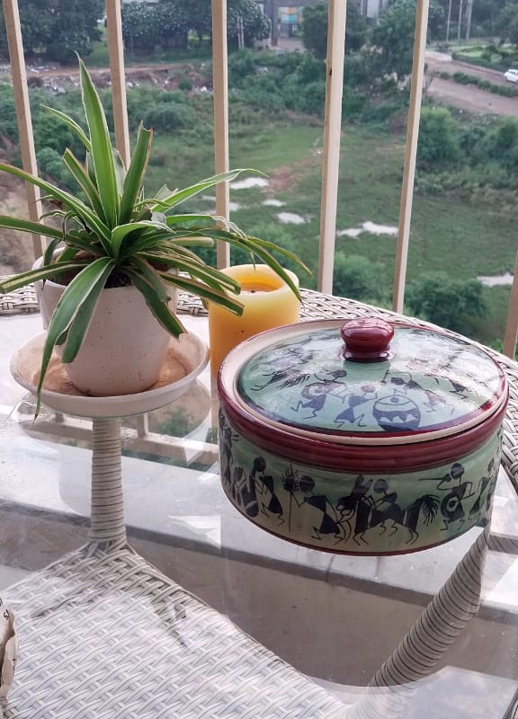 Art On Green Serving Bowl With Lid