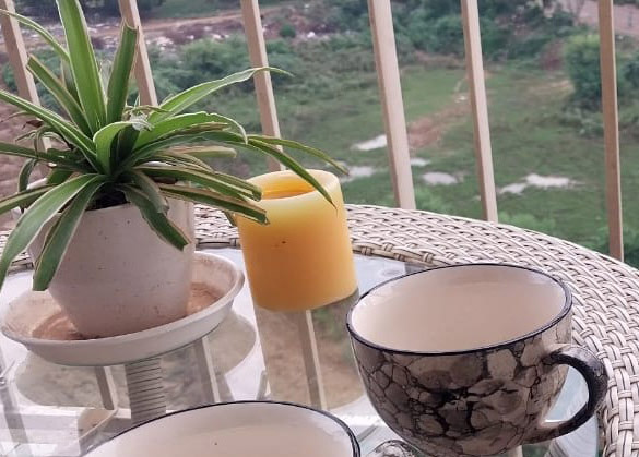 White Grey Crackled Cup